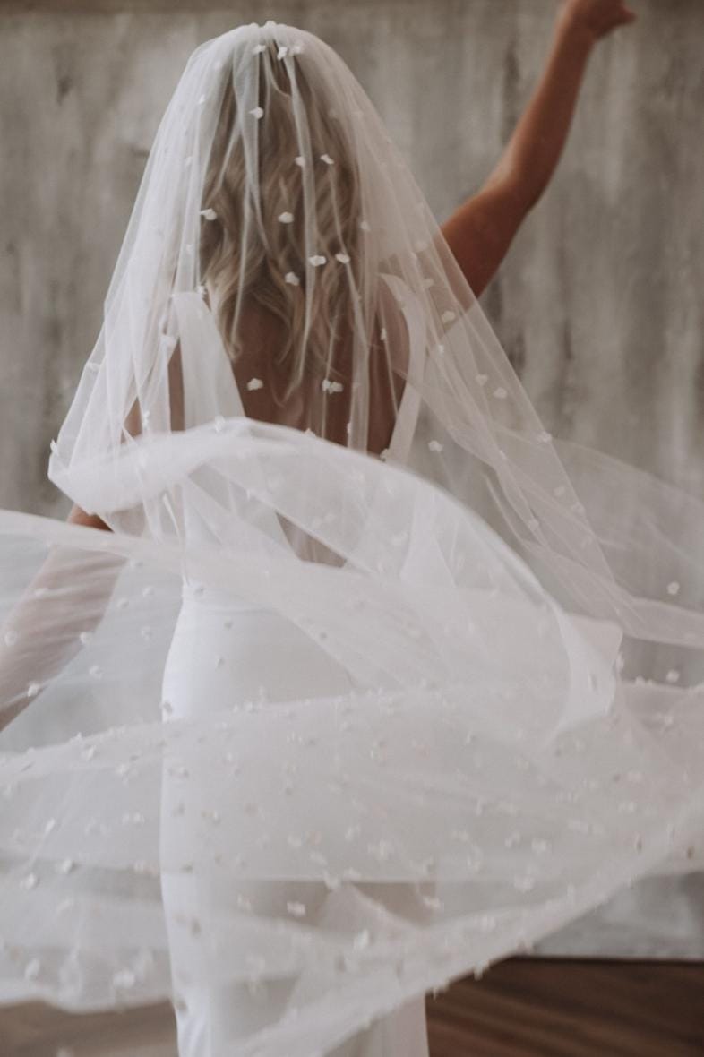 Blanche Showroom de robes de mariée - La Rochelle - Robes de mariée Made With Love - Mariage