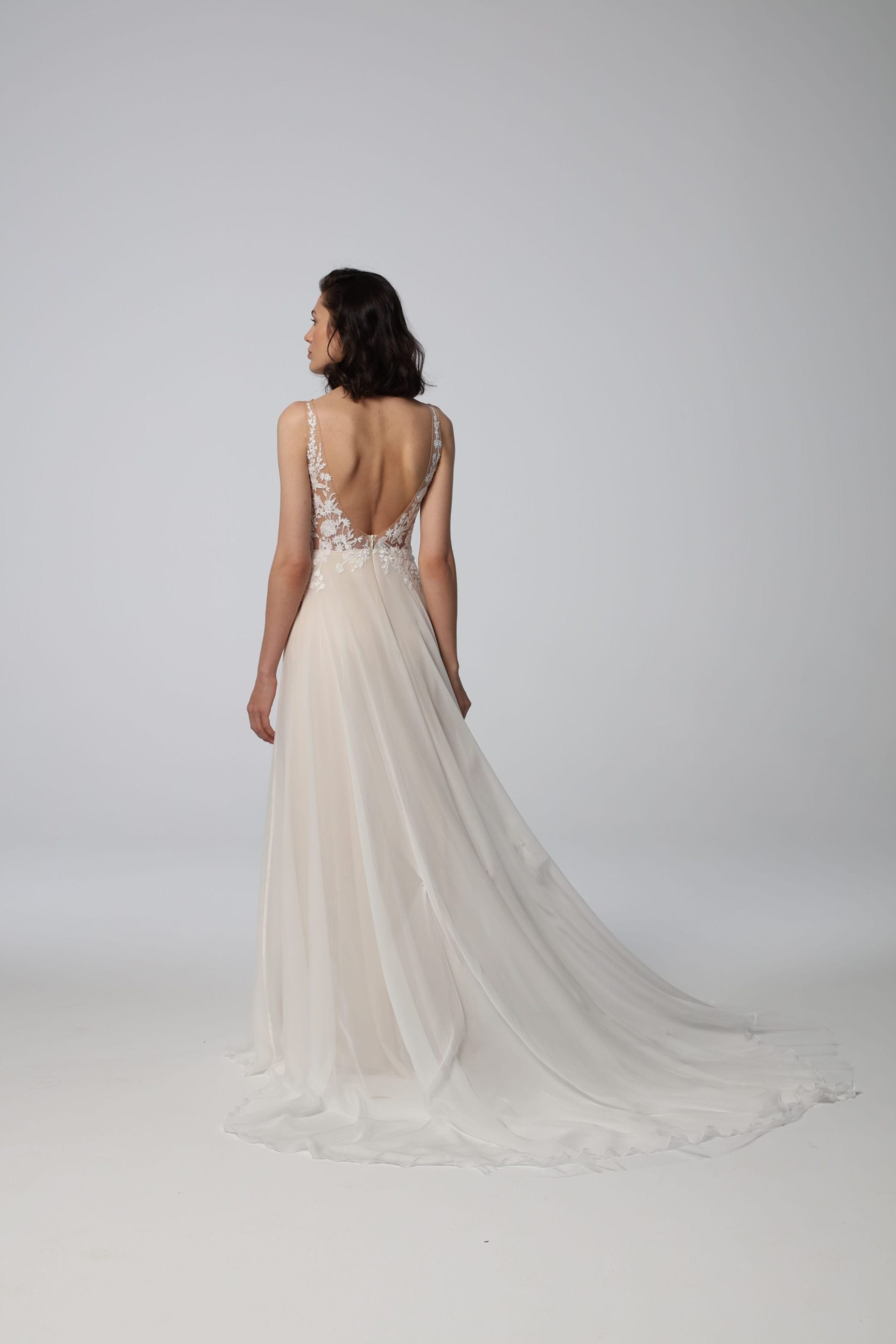 Blanche Showroom de robes de mariée - La Rochelle - Robes de mariée Anna Kara - Mariage